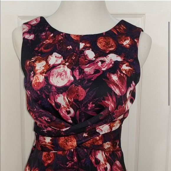 Kut from the Kloth floral print scuba dress size 6 - Picture 2 of 7